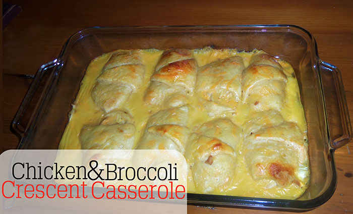 Chicken and Broccoli Crescent Casserole Recipe www.iheartartsncrafts.com