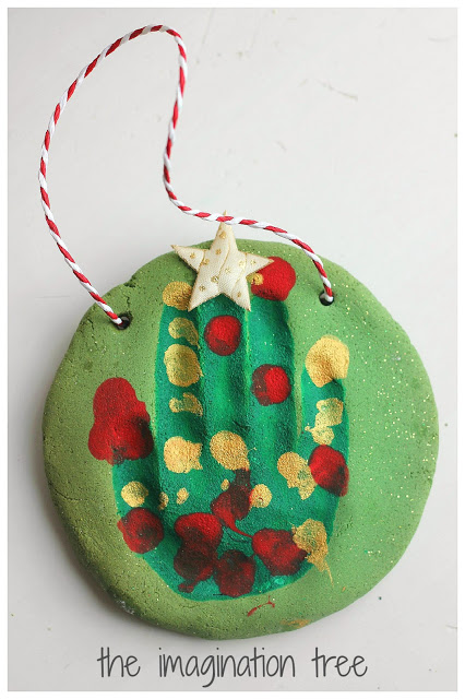 Handprint+Salt+Dough+Christmas+Tree+Ornament